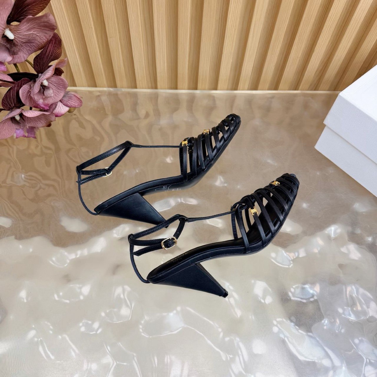 CELINE