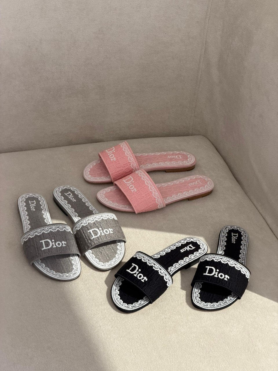 DIOR