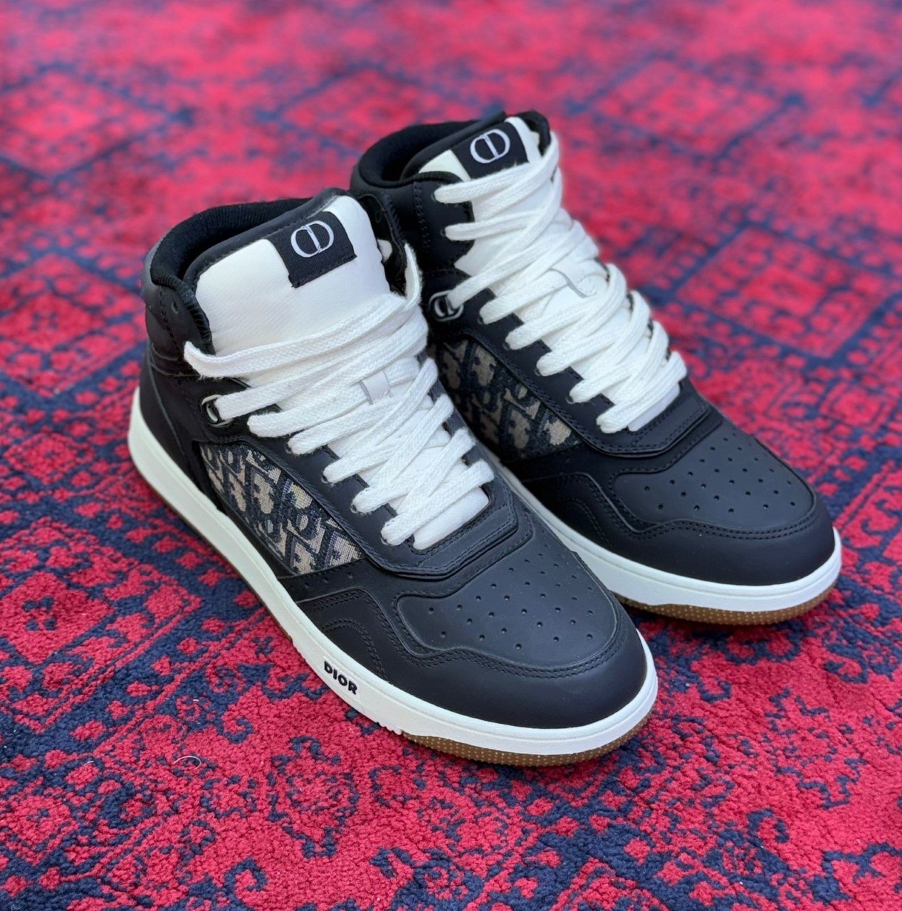 DIOR