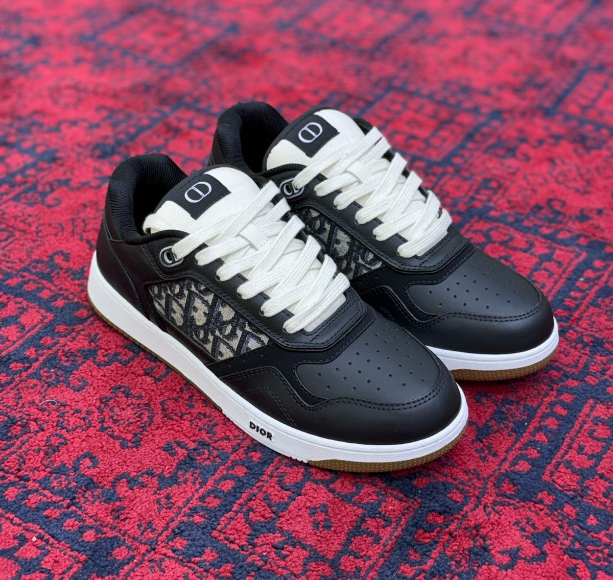DIOR