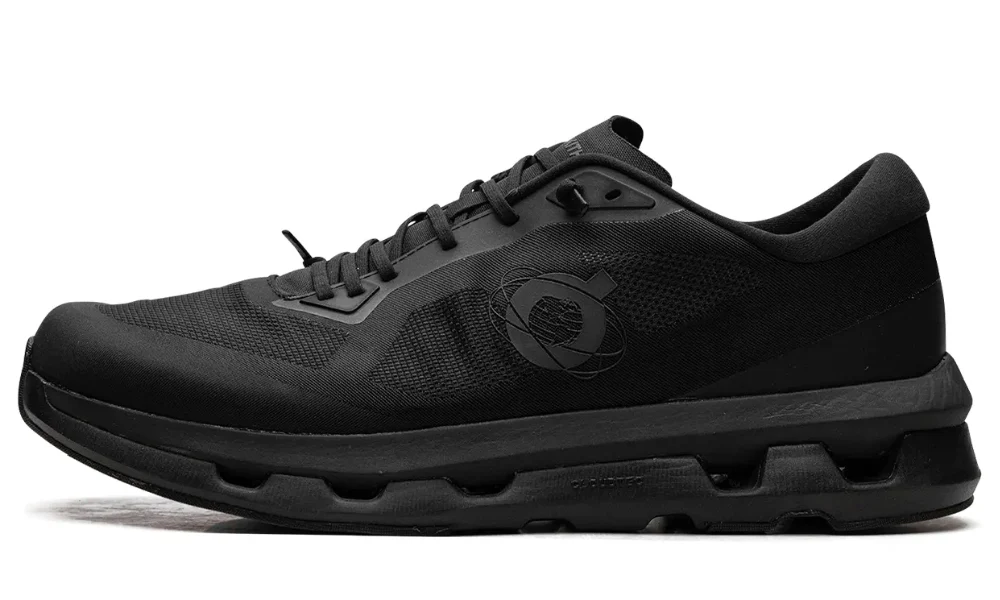 On Running Cloudzone "Kith Black"