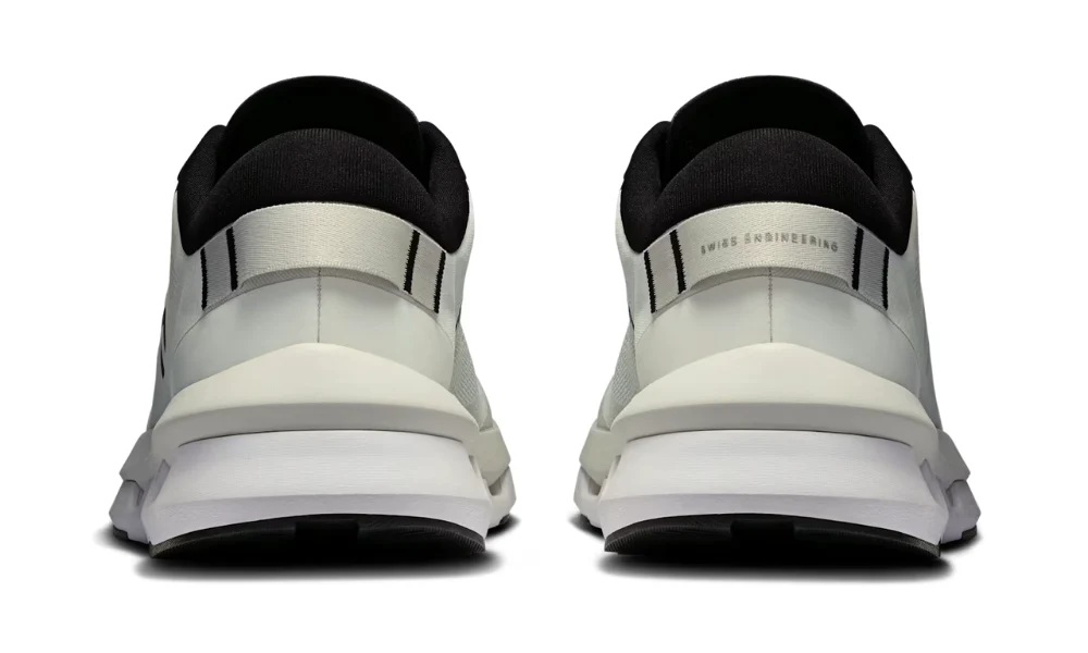 On Cloudzone 'Ice Black'