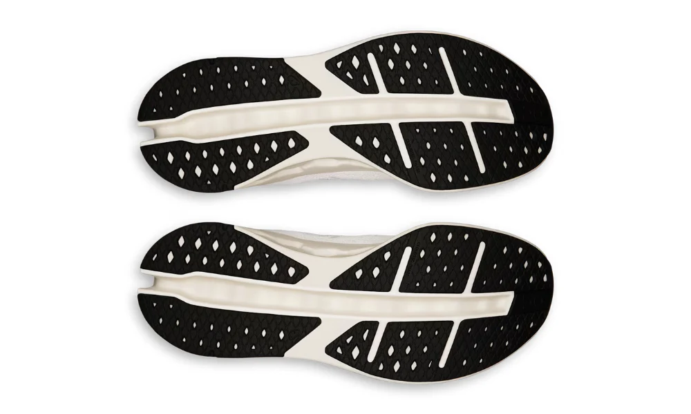 On Cloudsurfer Max 'White | White'