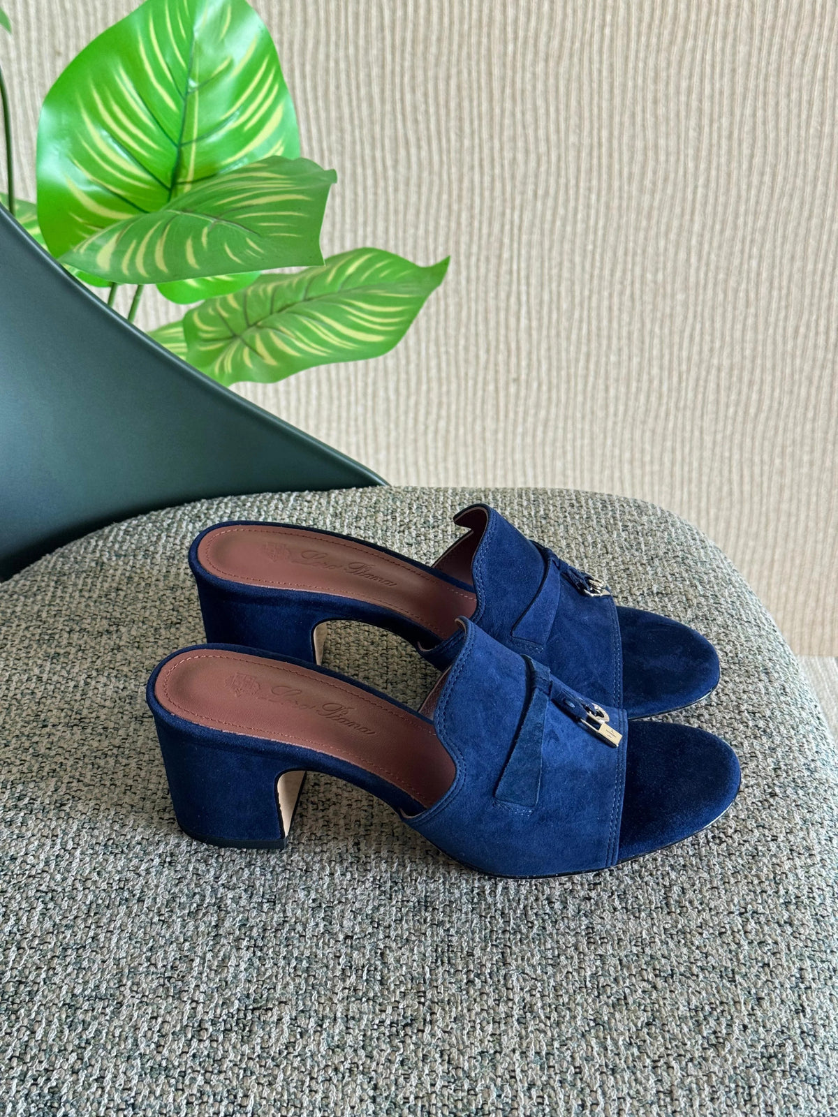 Loro Paina Sandals
