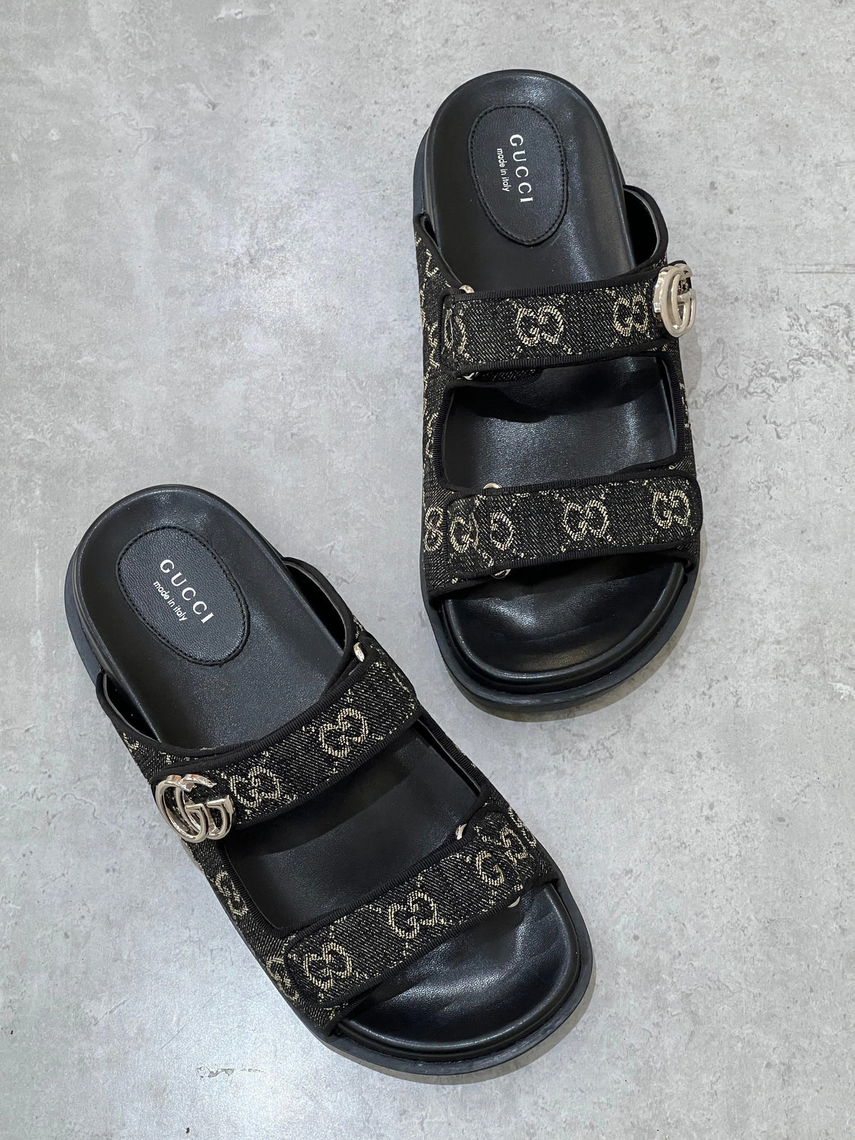 Gucci Sandal Double G